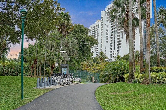 Building Photo - 20000 E Country Club Dr