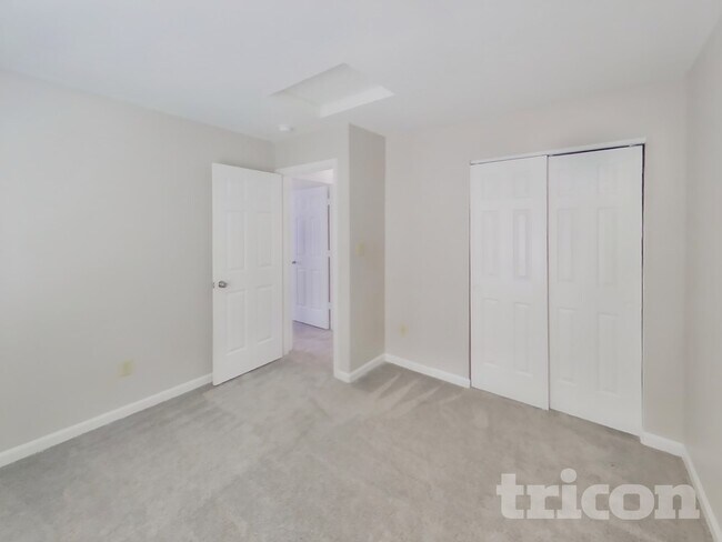 Building Photo - 9898 Worthington Blvd