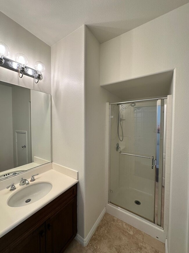 Building Photo - 2 Story home 3 Bedroom, 3 Bathroom Tustin Field.