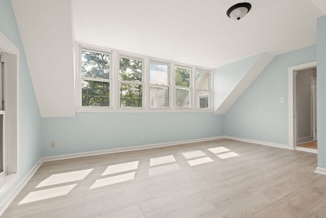 Building Photo - 120 Dunstable Rd