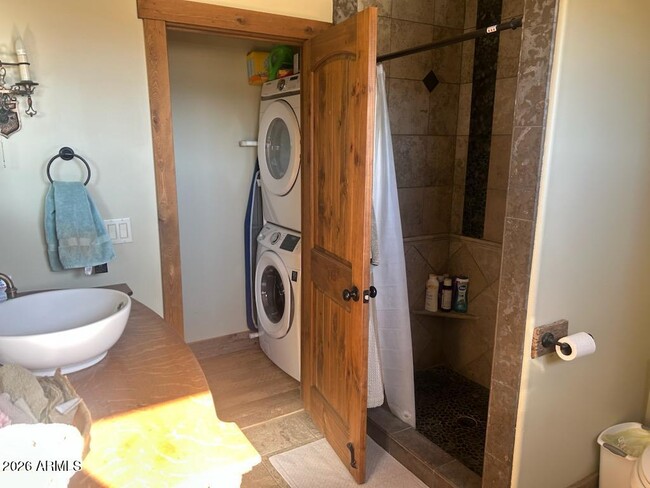 Building Photo - 200 W H Bar Rnch Rd