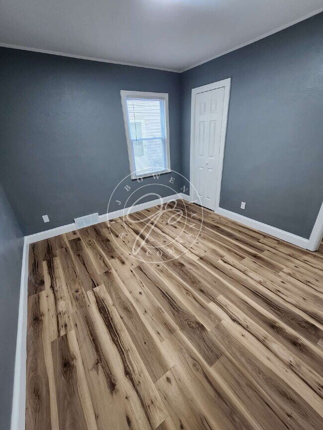 Building Photo - Charming 3-Bed Home with Finished Basement and large dormer!