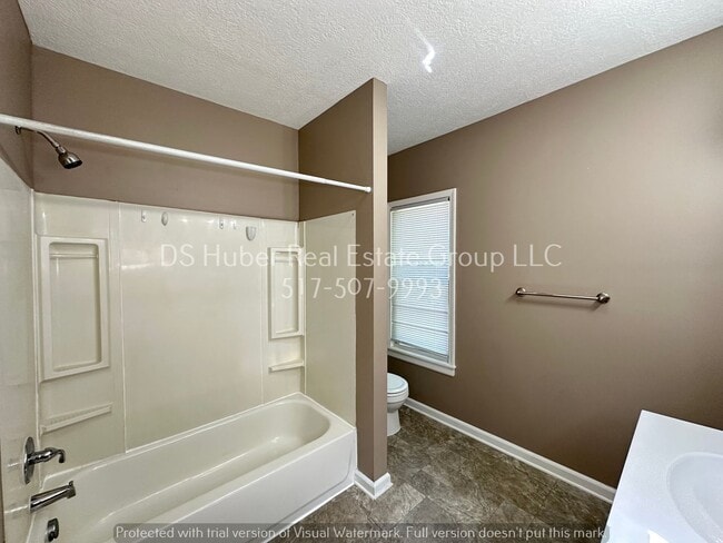 Building Photo - 619 S Magnolia Ave