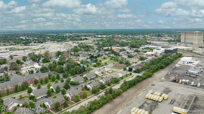 Building Photo - 1285 16th St