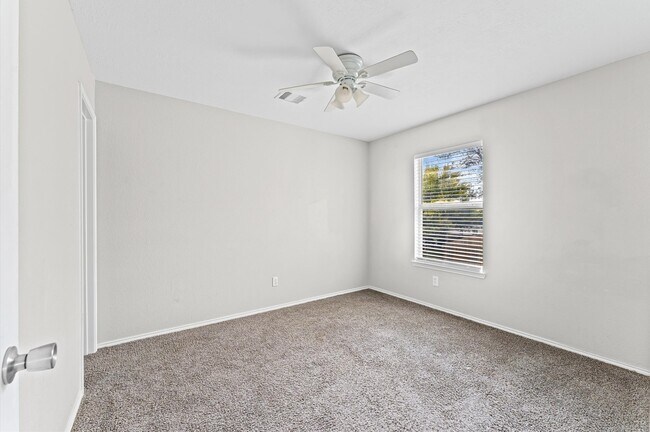 Building Photo - 7642 Appleberry Dr