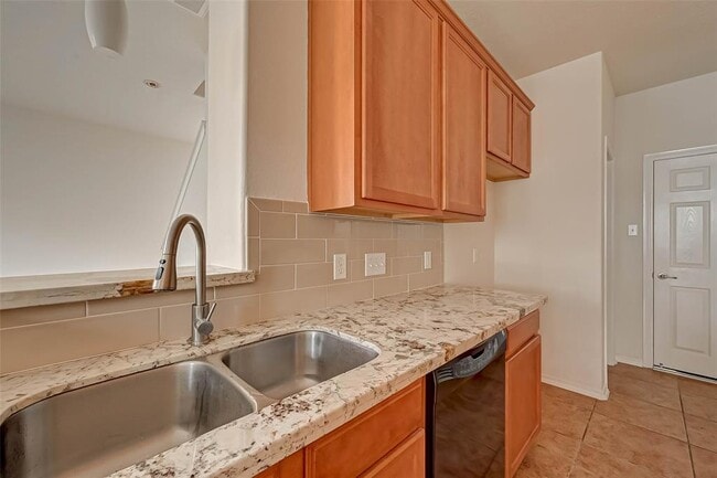 Building Photo - 22 Wickerdale Pl