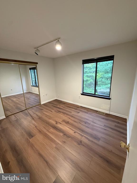 Building Photo - 4 Hazelhurst Dr