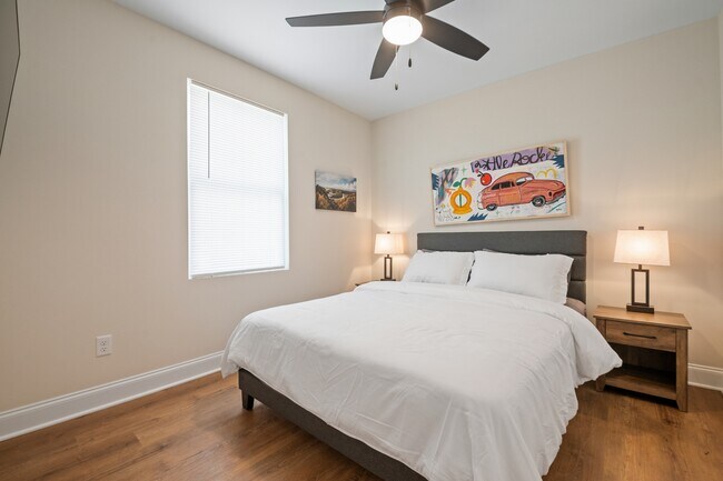 Building Photo - 24 Sawyer St