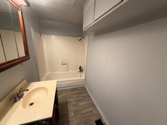 Building Photo - 56 Bismark-