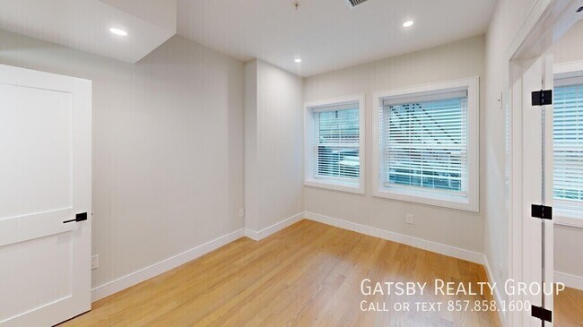 Building Photo - 230 Tremont St