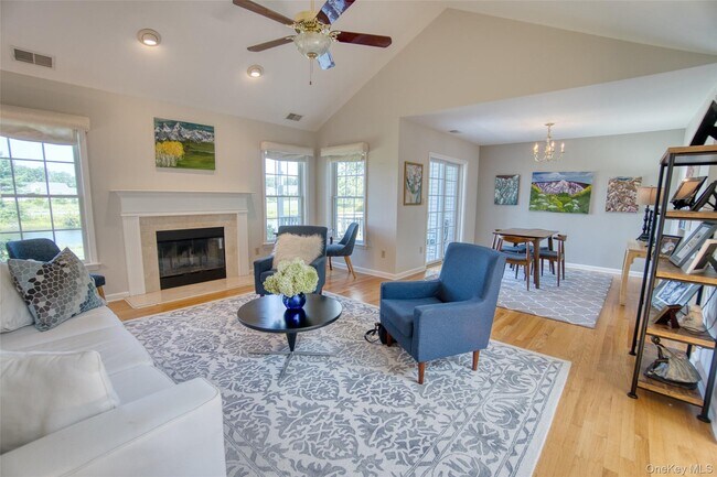 Building Photo - 208 Cinnamon Cir