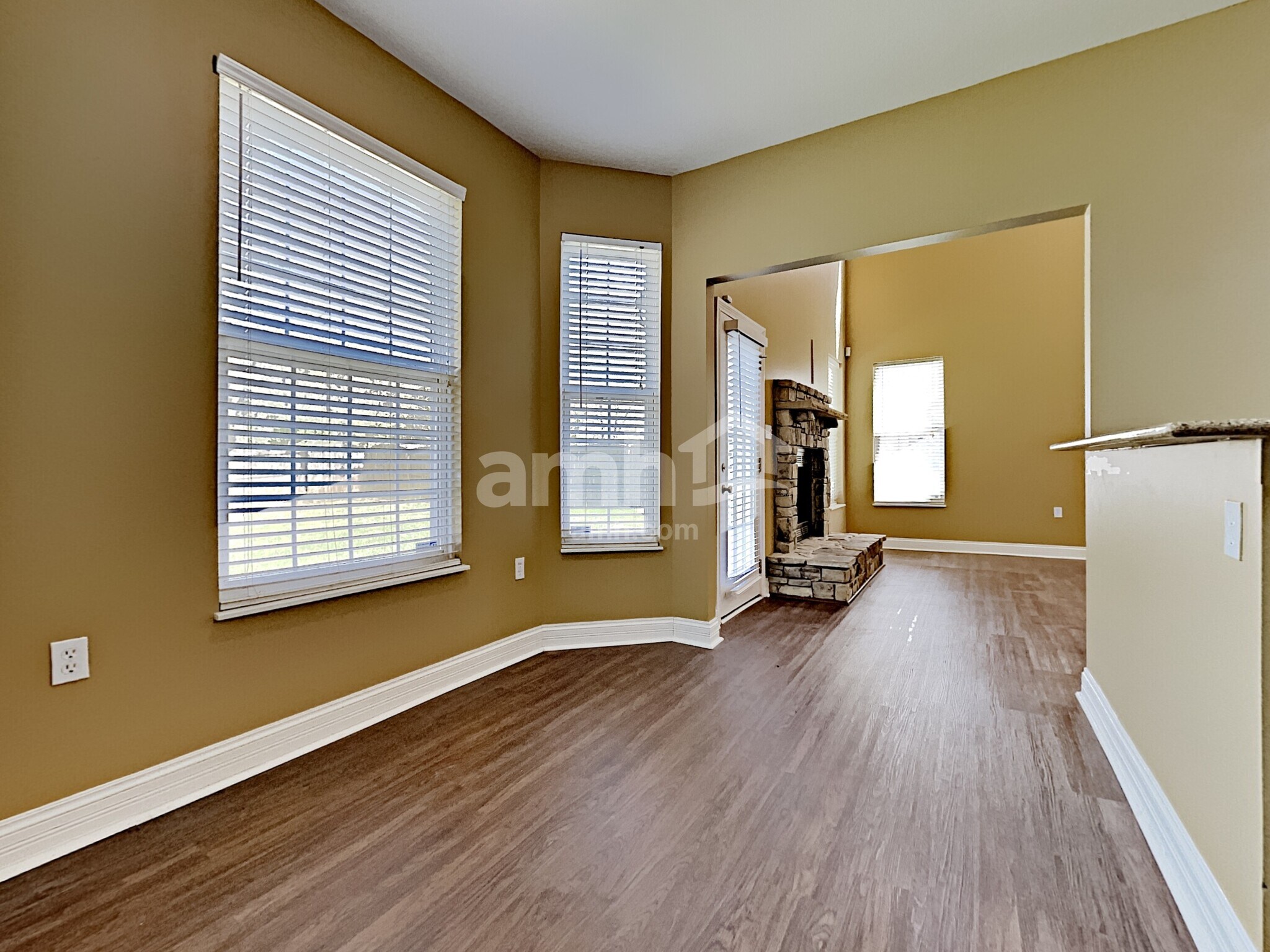 Building Photo - 10904 Parkgate Ln