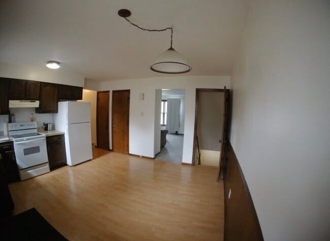 Building Photo - 5217 Newcastle Dr SE