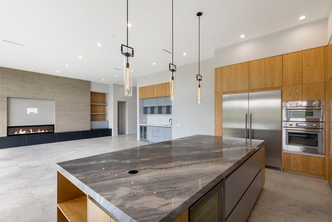 Building Photo - 51 Huntsmans Horn Cir
