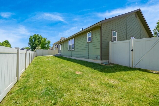 Building Photo - 2724 Sommersby Wy N