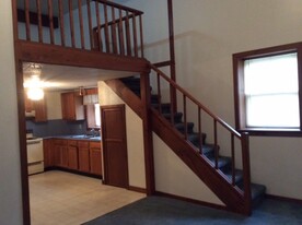 Building Photo - 1403 Lake Ariel Hwy