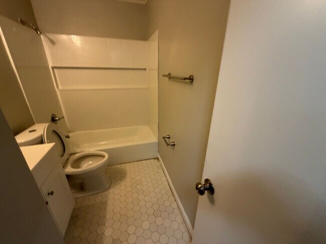 Building Photo - Welcome to your new home in Southaven, MS! HALF OFF FIRST MONTH RENT!!