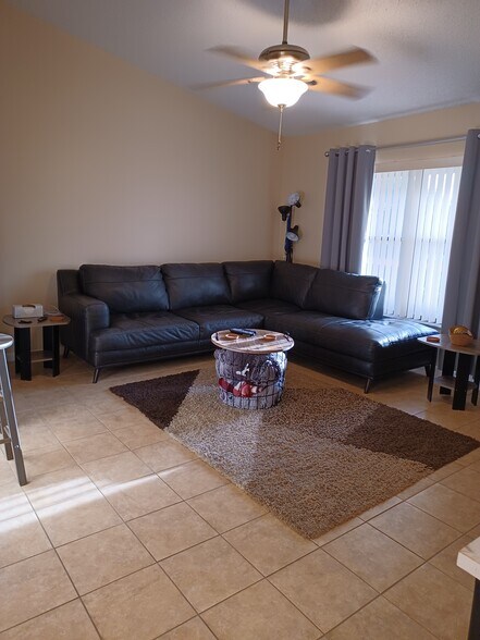 Living Area - 1411 Hammock Pine Blvd