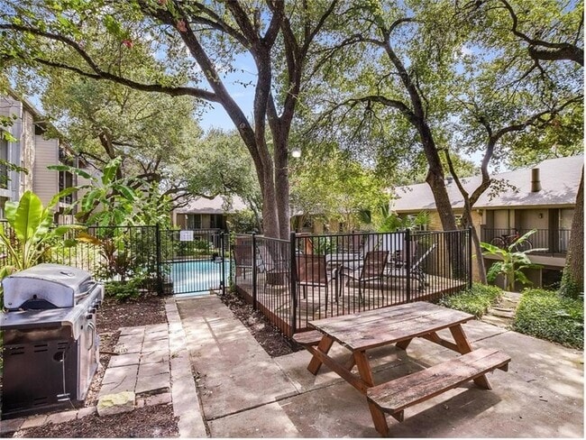 Building Photo - 3018 S 1st St