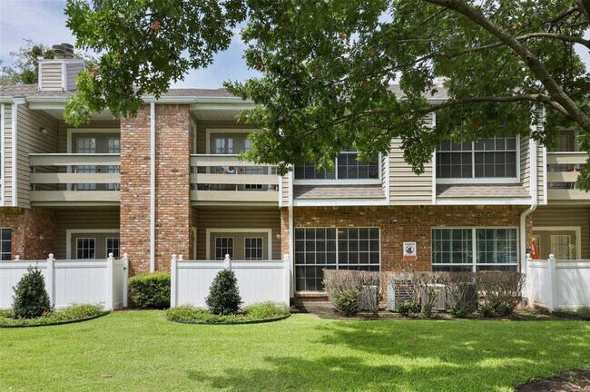 Building Photo - 8555 Fair Oaks Crossing