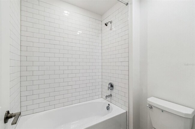 Building Photo - 1712 Tropical Oasis Ave