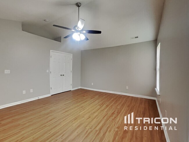 Building Photo - 1802 Bellwick Dr