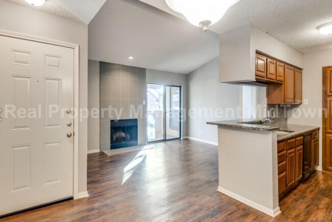 Building Photo - 1101 Calico Ln