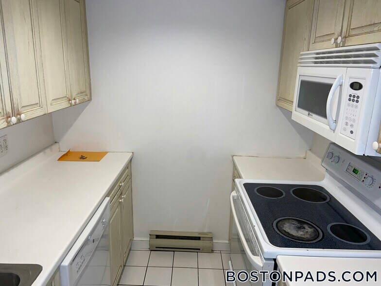 Building Photo - 1742 Washington St