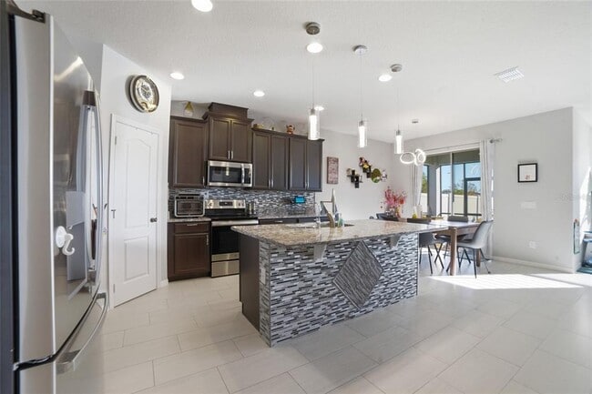 Building Photo - 1461 Clear Brook Pl