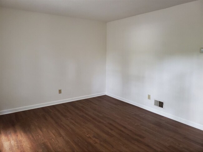 Building Photo - GORMAN1228