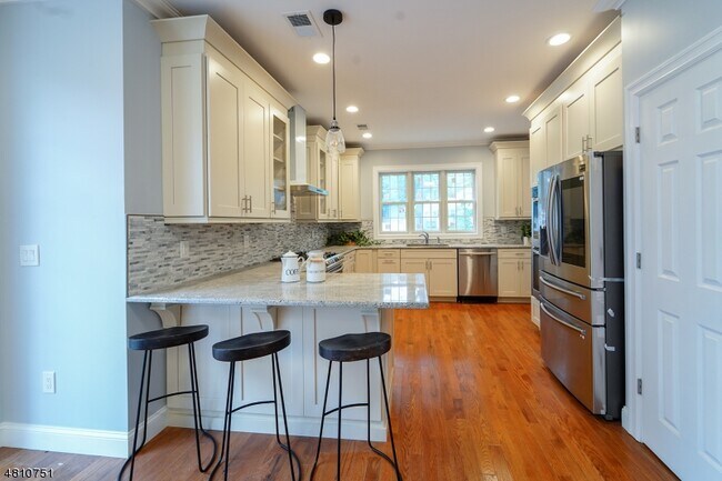 Building Photo - 9 Spalding Dr