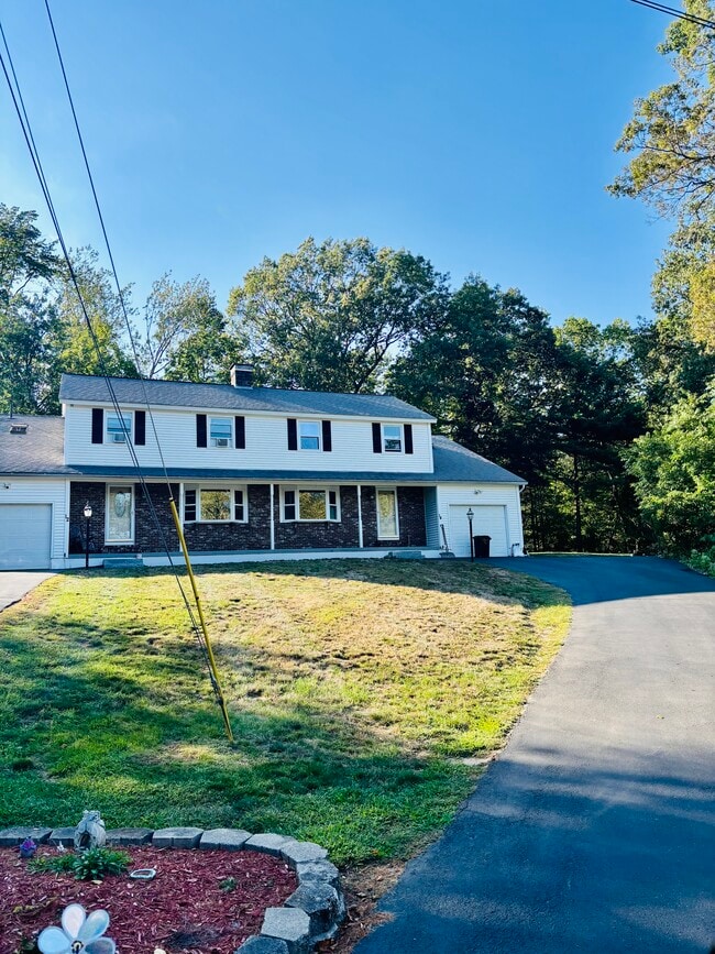 Primary Photo - 14 Clare Ln