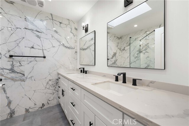 Building Photo - 4121 Picasso Ave