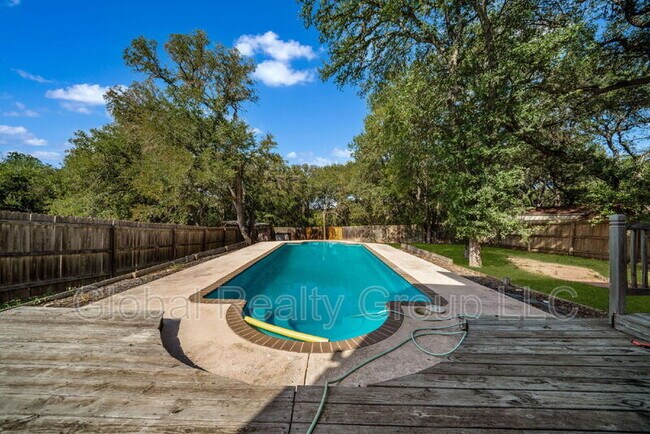 Building Photo - 3580 Olde Moss St