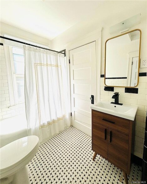 Building Photo - 194 N Midland Ave