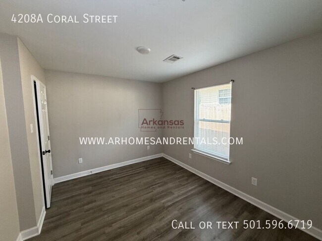Building Photo - 4208 Coral St
