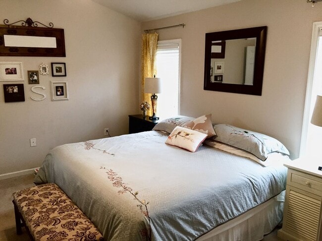 Building Photo - 3 Bedroom Townhome in Lynchburg