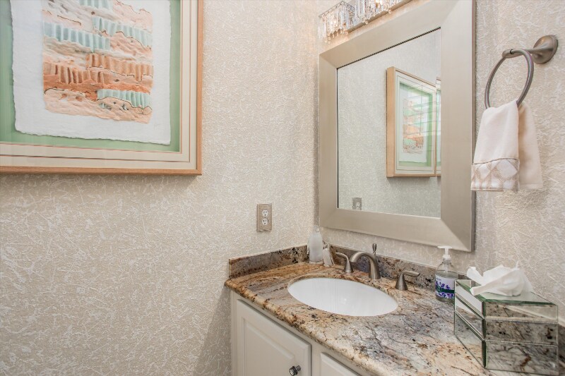 Building Photo - 2141 Birdie Dr
