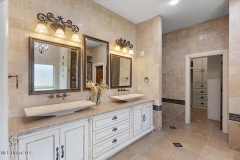 Building Photo - 12025 Springridge Rd