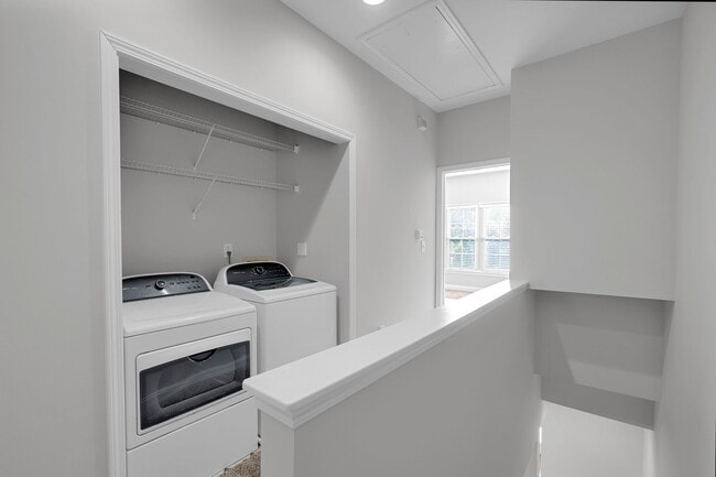 Building Photo - Wonderful craftsman style end-unit townhome