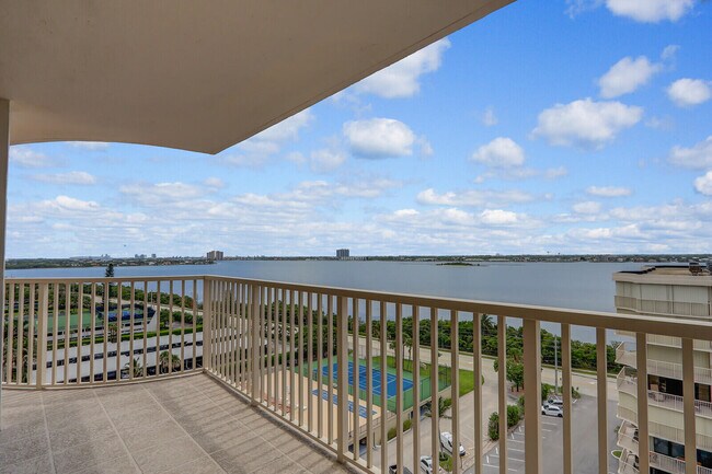 Building Photo - 5480 N Ocean Dr