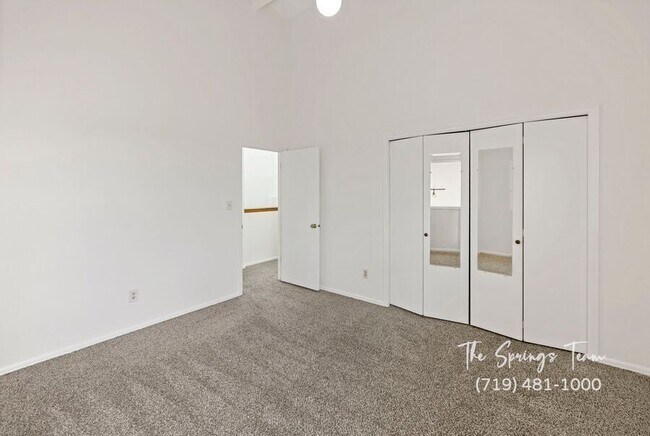 Building Photo - 5448 Fiesta Ln
