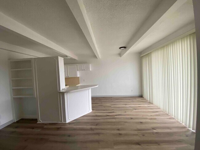 living room - 1640 N Hobart Blvd