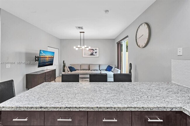 Building Photo - 10301 Panama St