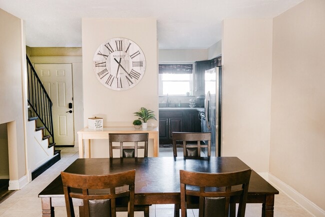 Building Photo - 217 Clearview Pkwy