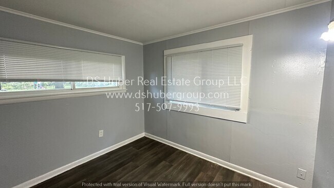 Building Photo - 224 E Willard Ave