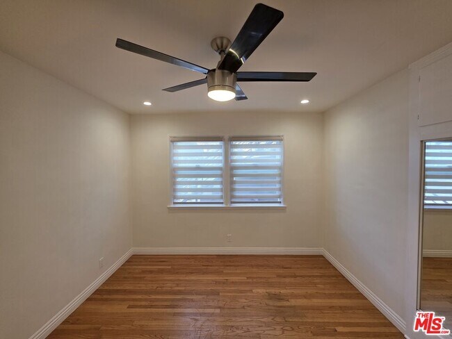 Building Photo - 102 Gaviota Ave