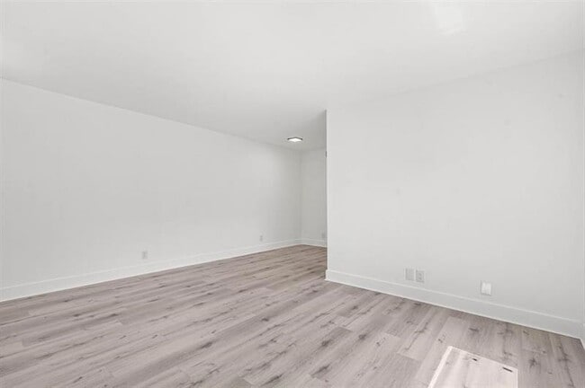 Building Photo - 45 NE 24th St