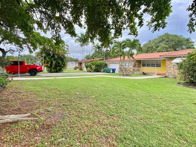 Building Photo - 14131 NW 3rd Ave