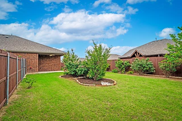 Building Photo - 1911 Meadow Crest Dr